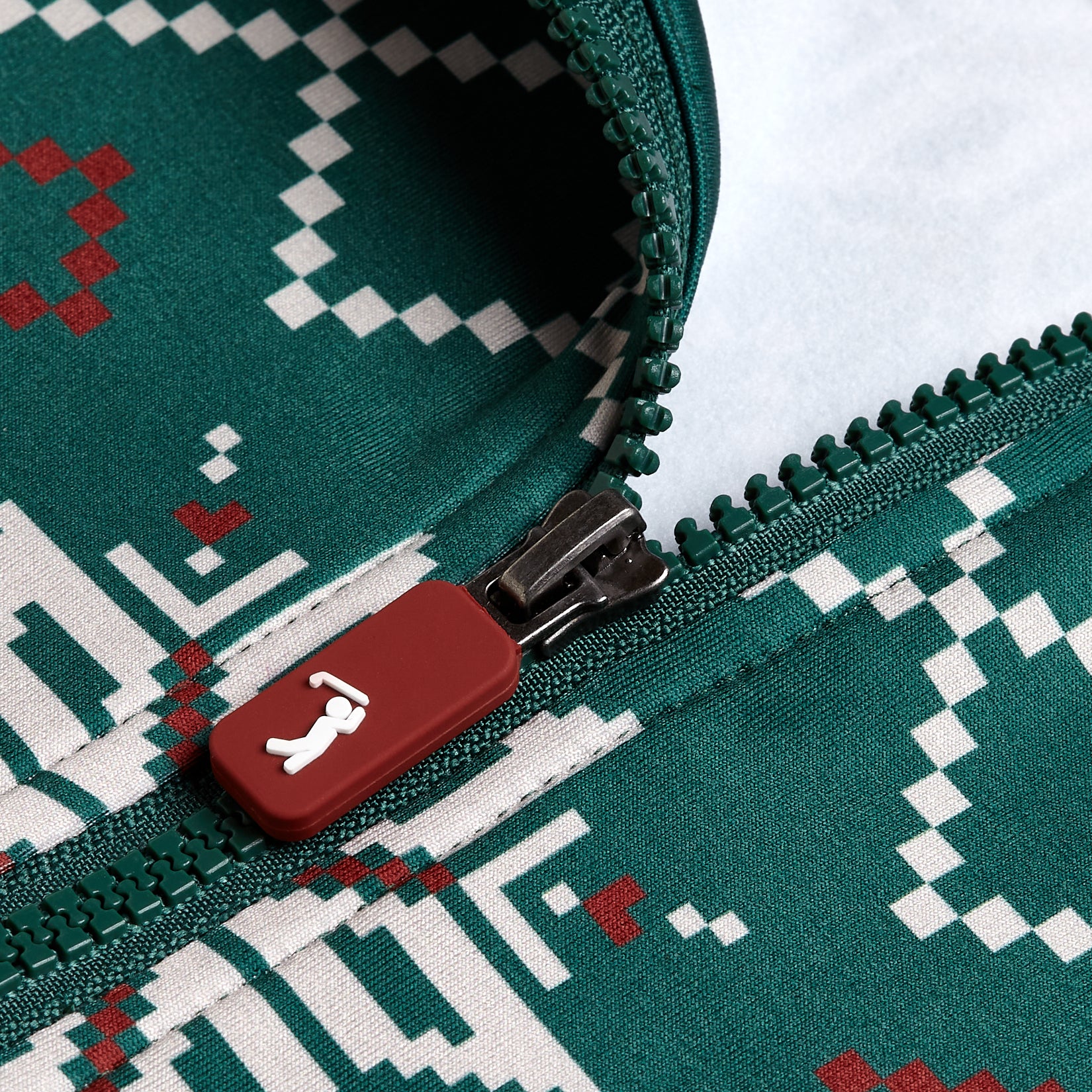 Reindeer Games - Green - Q-Zip