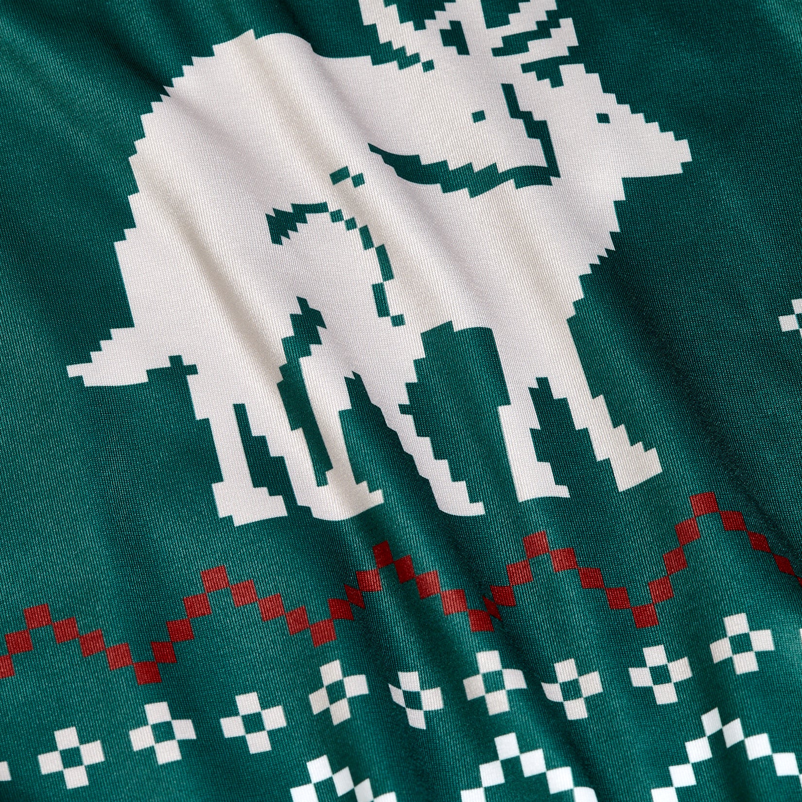 Reindeer Games - Green - Q-Zip